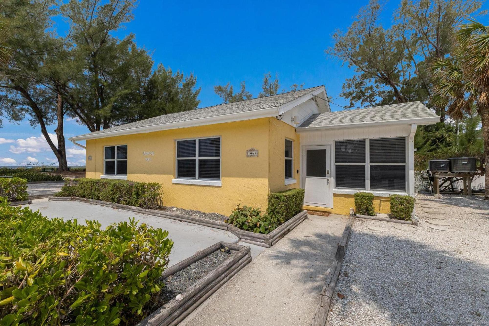 Whispering Waves East Villa Holmes Beach Exterior photo